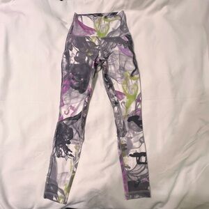 Throwback Print Align High-Rise Pant 25"
Unicorn Throwback White Multi Size 2